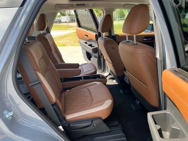 2026 Nissan Pathfinder Platinum CAPTAIN CHAIRS