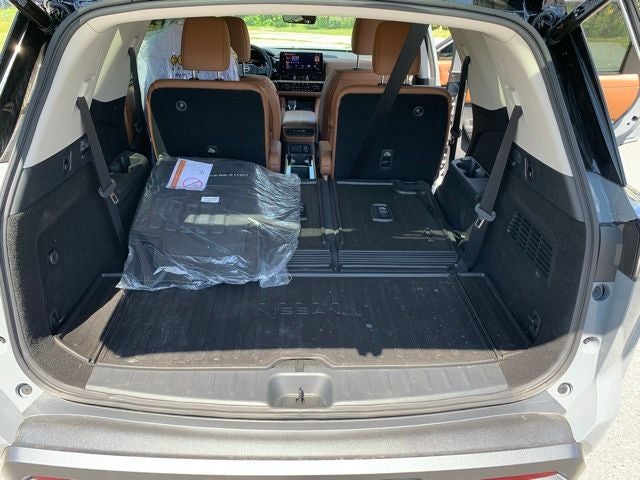 2026 Nissan Pathfinder Platinum CAPTAIN CHAIRS