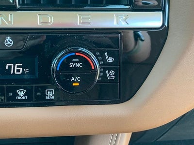 2026 Nissan Pathfinder Platinum CAPTAIN CHAIRS