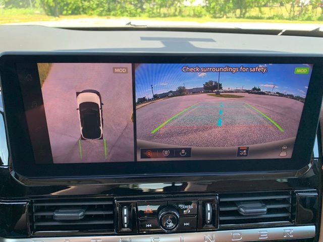2026 Nissan Pathfinder Platinum CAPTAIN CHAIRS