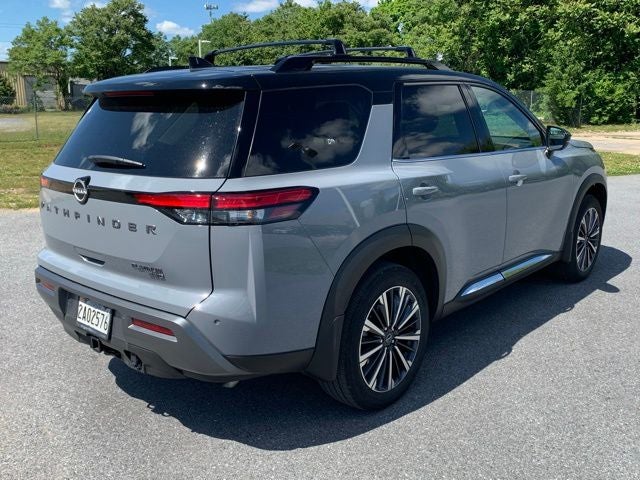 2026 Nissan Pathfinder Platinum CAPTAIN CHAIRS