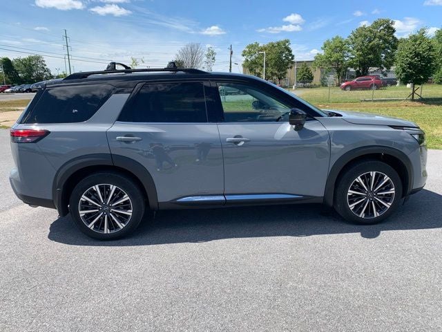 2026 Nissan Pathfinder Platinum CAPTAIN CHAIRS