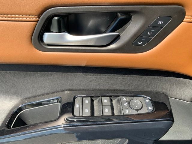2026 Nissan Pathfinder Platinum CAPTAIN CHAIRS