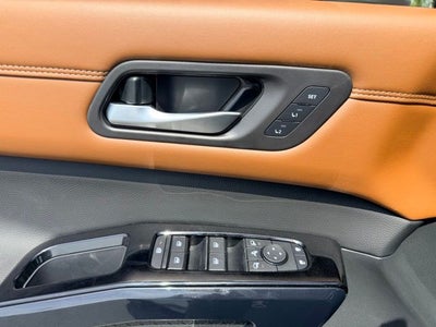 2026 Nissan Pathfinder Platinum CAPTAIN CHAIRS, CARGO PACKAGE