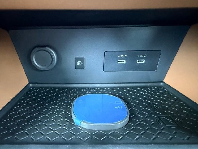 2026 Nissan Pathfinder Platinum CAPTAIN CHAIRS, CARGO PACKAGE