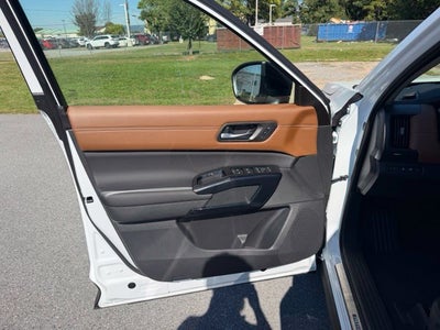 2026 Nissan Pathfinder Platinum