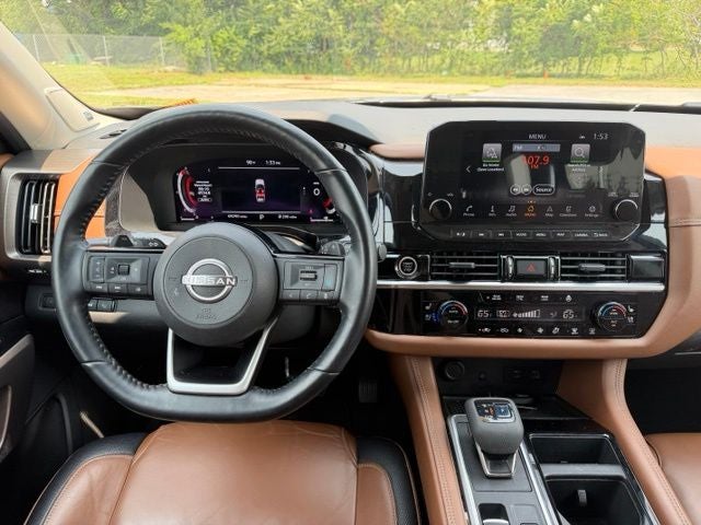 2022 Nissan Pathfinder Platinum