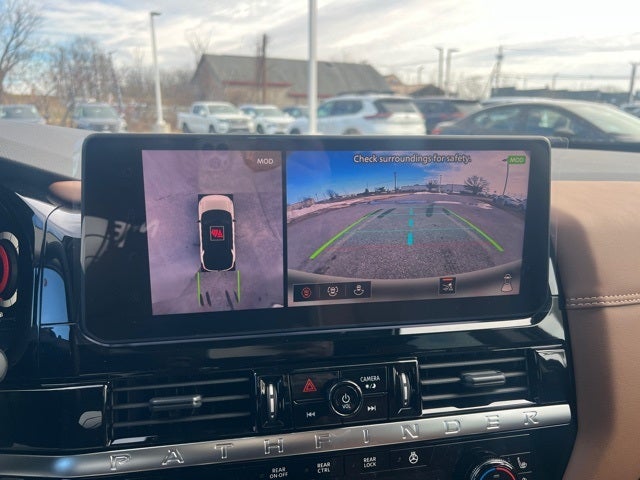 2026 Nissan Pathfinder Platinum CAPTAIN CHAIRS, CARGO PACKAGE