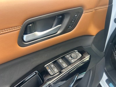 2026 Nissan Pathfinder Platinum CAPTAIN CHAIRS, CARGO PACKAGE