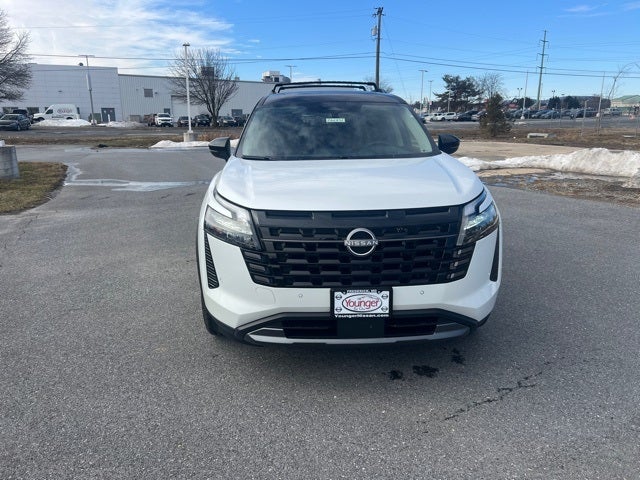 2026 Nissan Pathfinder Platinum CAPTAIN CHAIRS, CARGO PACKAGE