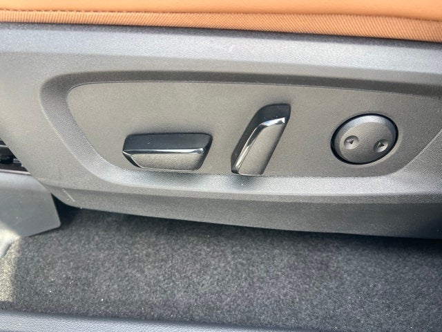 2026 Nissan Pathfinder Platinum CAPTAIN CHAIRS, CARGO PACKAGE