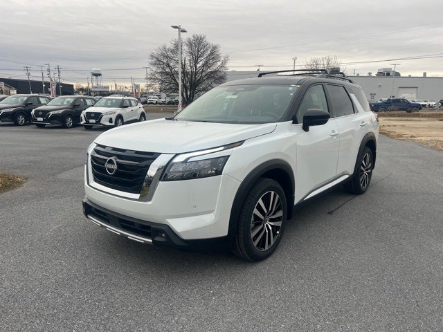2025 Nissan Pathfinder Platinum CAPTAIN CHAIRS, CARGO PACKAGE