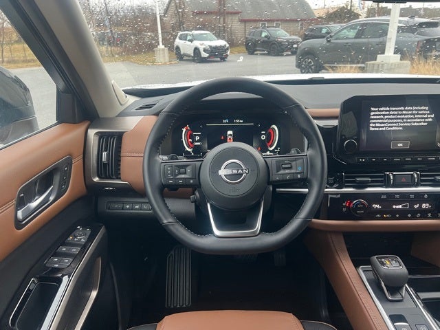 2025 Nissan Pathfinder Platinum CAPTAIN CHAIRS, CARGO PACKAGE