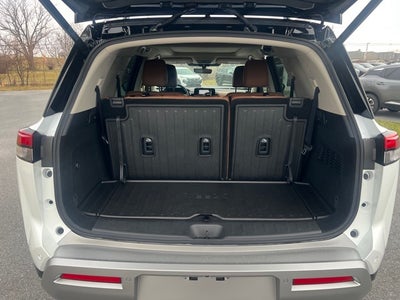 2025 Nissan Pathfinder Platinum CAPTAIN CHAIRS, CARGO PACKAGE