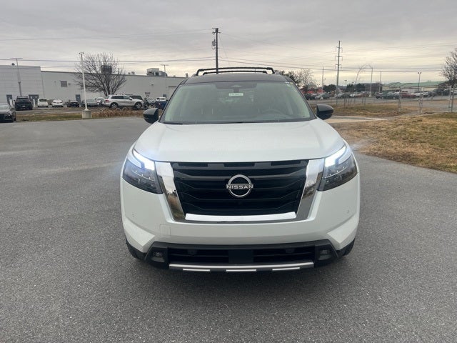 2025 Nissan Pathfinder Platinum CAPTAIN CHAIRS, CARGO PACKAGE