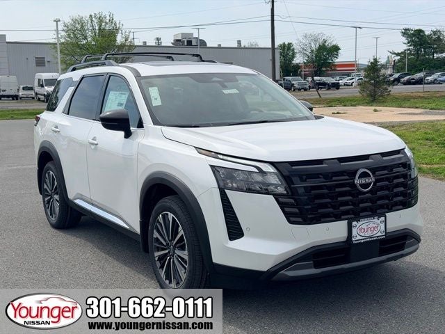 2026 Nissan Pathfinder Platinum CAPTAIN CHAIRS, CARGO PACKAGE