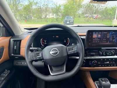 2026 Nissan Pathfinder Platinum CAPTAIN CHAIRS, CARGO PACKAGE