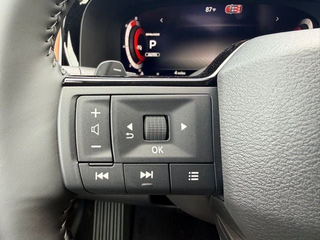 2026 Nissan Pathfinder Platinum CAPTAIN CHAIRS, CARGO PACKAGE