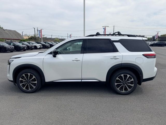 2026 Nissan Pathfinder Platinum CAPTAIN CHAIRS, CARGO PACKAGE