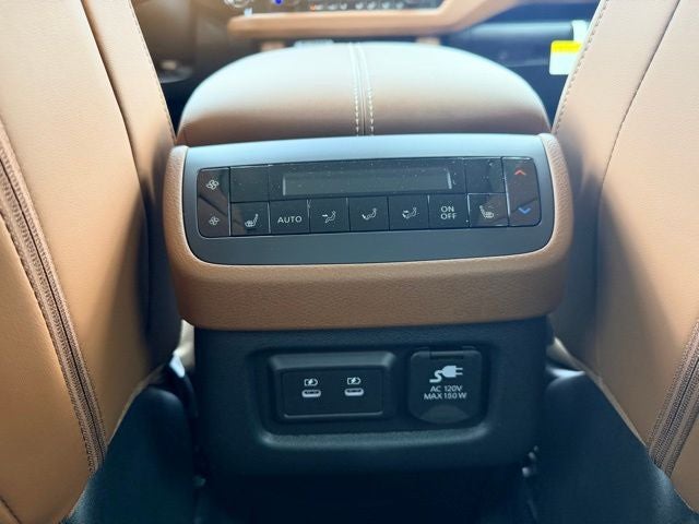 2026 Nissan Pathfinder Platinum CAPTAIN CHAIRS, CARGO PACKAGE