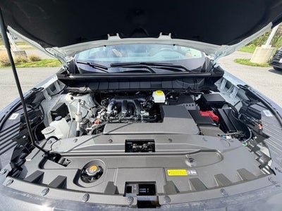 2026 Nissan Pathfinder Platinum CAPTAIN CHAIRS, CARGO PACKAGE