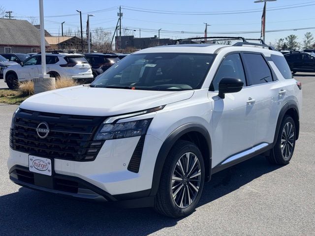 2026 Nissan Pathfinder Platinum CAPTAIN CHAIRS, CARGO PACKAGE