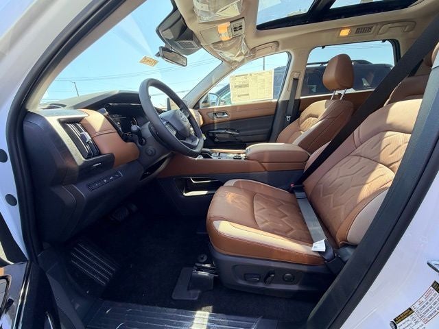 2026 Nissan Pathfinder Platinum CAPTAIN CHAIRS, CARGO PACKAGE
