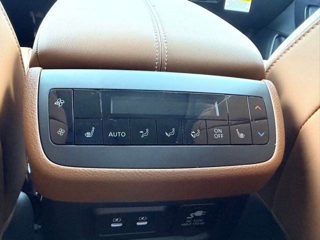 2026 Nissan Pathfinder Platinum CAPTAIN CHAIRS, CARGO PACKAGE