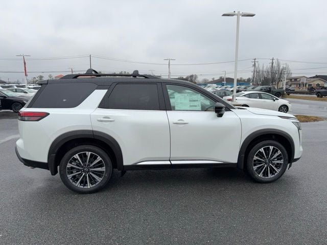 2026 Nissan Pathfinder Platinum CAPTAIN CHAIRS, CARGO PACKAGE