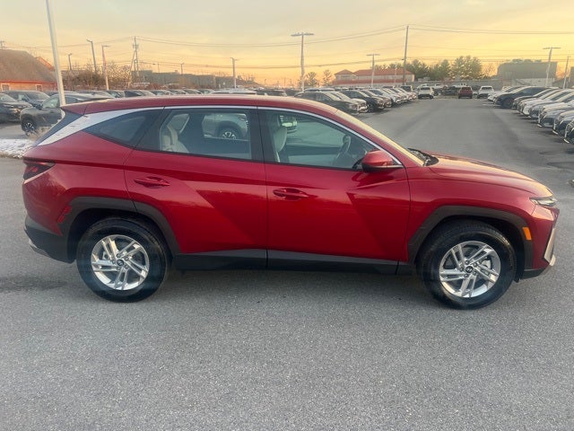 2025 Hyundai Tucson SE