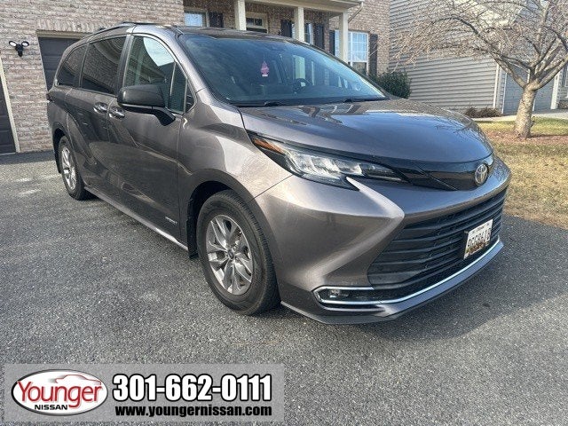 2021 Toyota Sienna XLE 7 Passenger