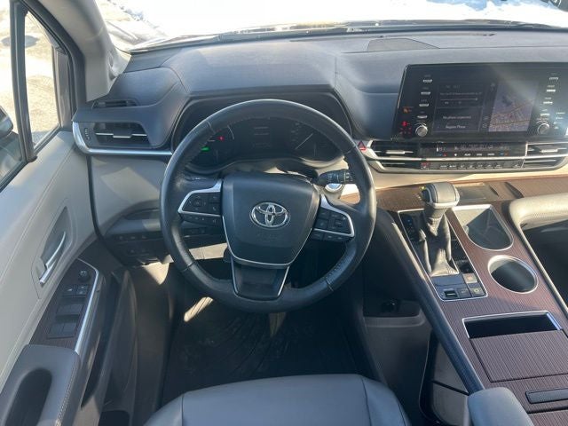 2021 Toyota Sienna XLE 7 Passenger