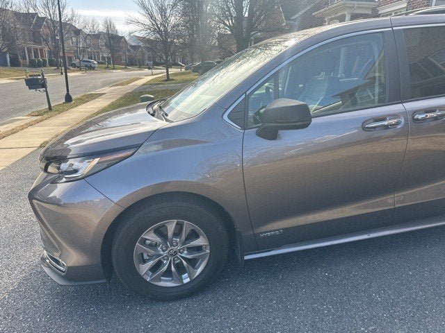 2021 Toyota Sienna XLE 7 Passenger