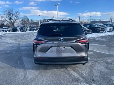 2021 Toyota Sienna XLE 7 Passenger