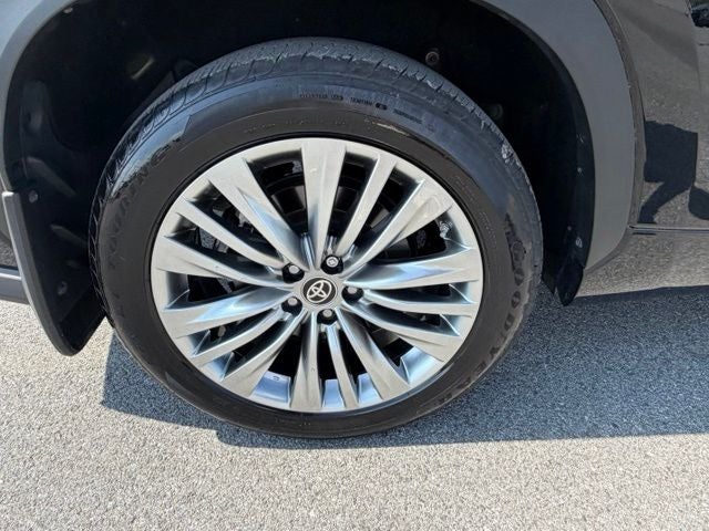 2024 Toyota Highlander Platinum