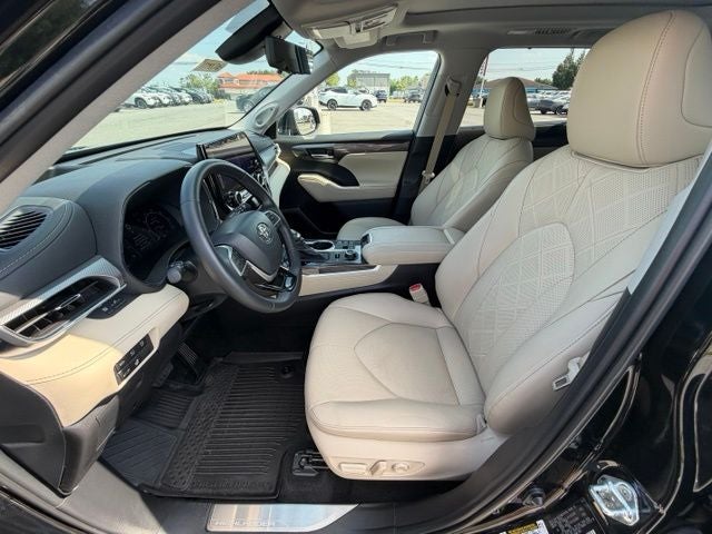 2024 Toyota Highlander Platinum