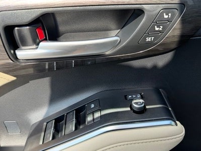 2024 Toyota Highlander Platinum