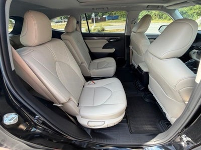 2024 Toyota Highlander Platinum