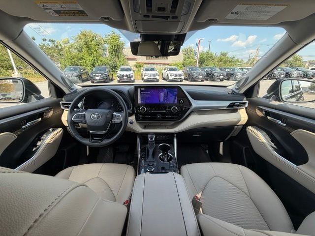 2024 Toyota Highlander Platinum