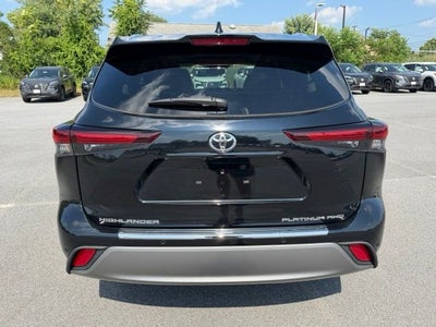 2024 Toyota Highlander Platinum