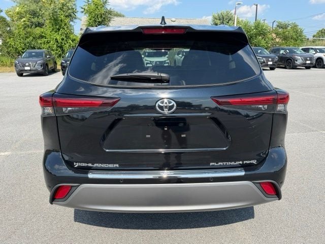 2024 Toyota Highlander Platinum