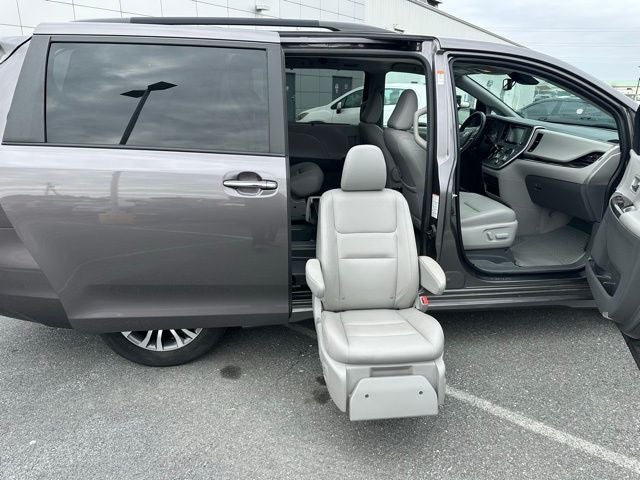 2020 Toyota Sienna XLE MOBILITY VAN, SIDE LIFT SEAT