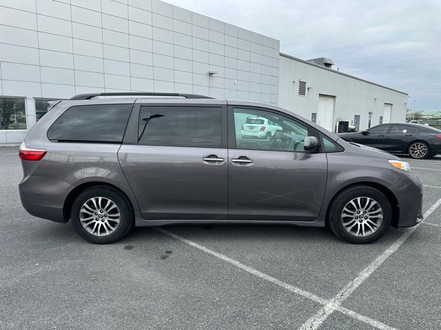 2020 Toyota Sienna XLE MOBILITY VAN, SIDE LIFT SEAT