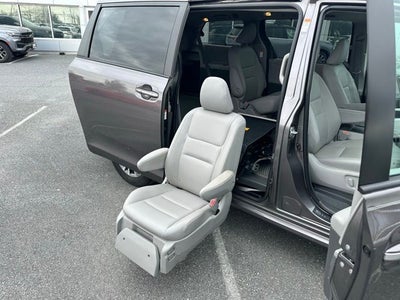 2020 Toyota Sienna XLE MOBILITY VAN, SIDE LIFT SEAT