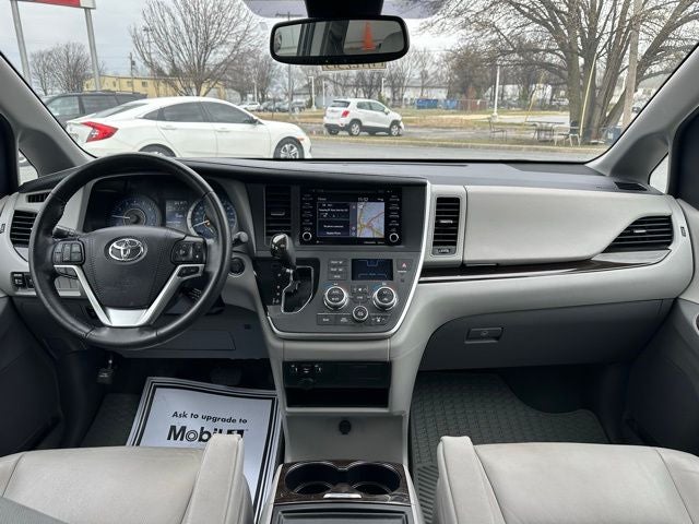 2020 Toyota Sienna XLE MOBILITY VAN, SIDE LIFT SEAT
