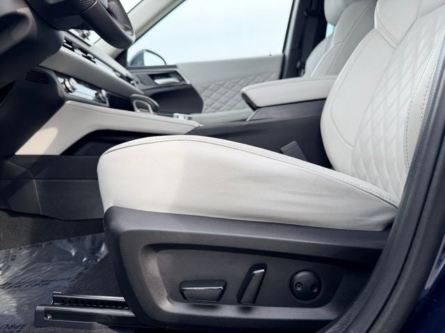 2023 Mitsubishi Outlander SEL