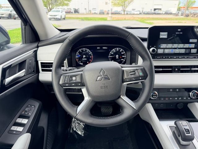 2023 Mitsubishi Outlander SEL