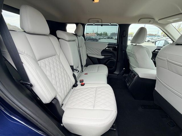 2023 Mitsubishi Outlander SEL