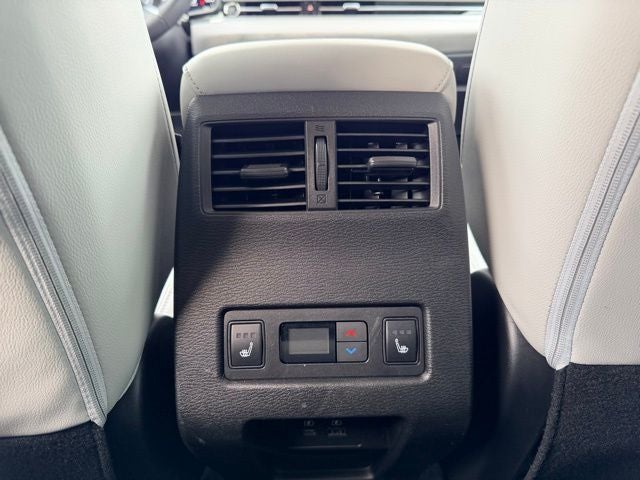 2023 Mitsubishi Outlander SEL