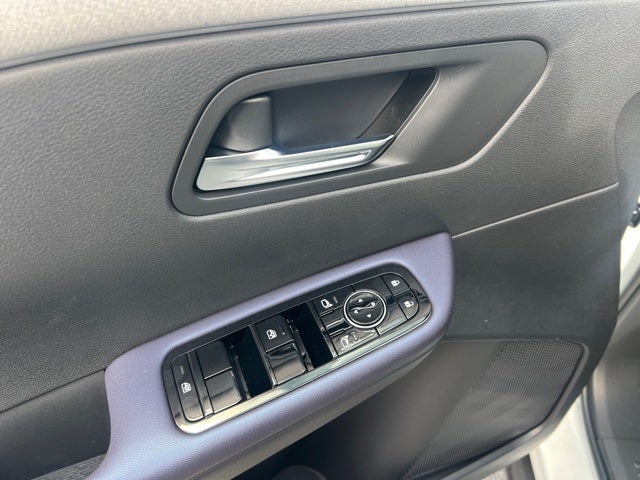 2026 Nissan LEAF SV+ CARGO, FLOOR MAT PACKAGE